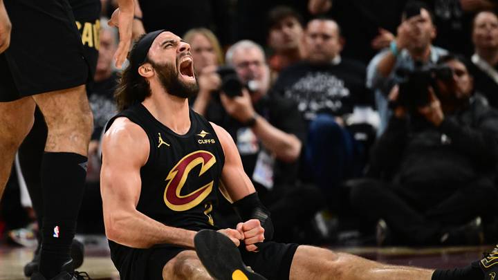 May 3, 2026; Cleveland, Ohio, USA; Cleveland Cavaliers guard Max Strus (2) reacts after a play against the Toronto Raptors during the first half of game seven in the first round of the 2026 NBA Playoffs at Rocket Arena. Mandatory Credit: Ken Blaze-Imagn Images
