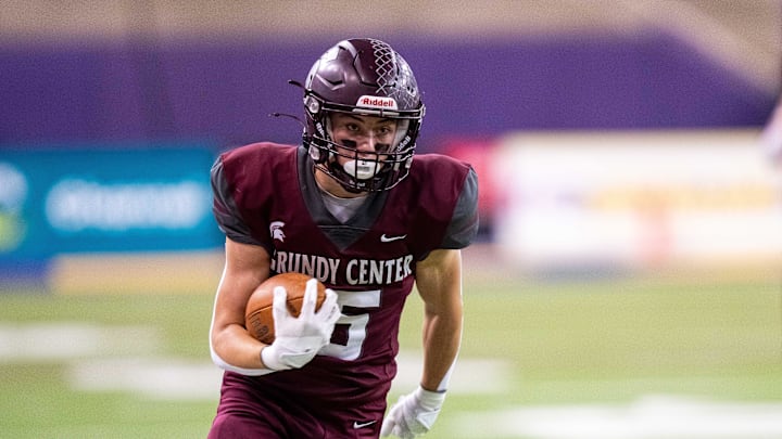 No. 15 Grundy Center takes on Garner-Hayfield/Ventura at 7:00 PM on Friday night. 