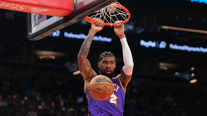 Mar 4, 2025; Phoenix, Arizona, USA; Phoenix Suns center Nick Richards (2) dunks against the LA Clippers during the second half at PHX Center. Mandatory Credit: Joe Camporeale-Imagn Images
