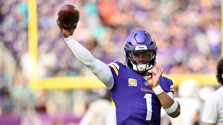 Oct 4, 2026; Minneapolis, Minnesota, USA; Minnesota Vikings quarterback Kyler Murray (1) warms up before the game against the Miami Dolphins at U.S. Bank Stadium. Mandatory Credit: Jeffrey Becker-Imagn Images Oct 4, 2026; Minneapolis, Minnesota, USA; Minnesota Vikings quarterback Kyler Murray (1) warms up before the game against the Miami Dolphins at U.S. Bank Stadium. Mandatory Credit: Jeffrey Becker-Imagn Images
