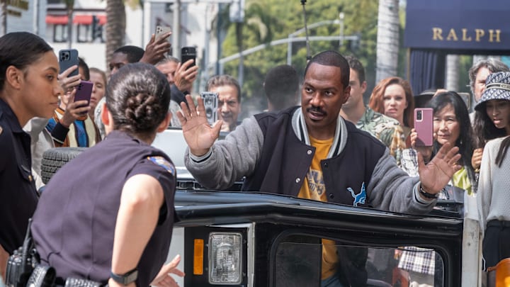 Beverly Hills Cop: Axel F. (Featured L-R) Bria Murphy as Officer Renee Minnick and Eddie Murphy as Axel Foley in Beverly Hills Cop: Axel F. Cr. Melinda Sue Gordon/Netflix ©2023.
