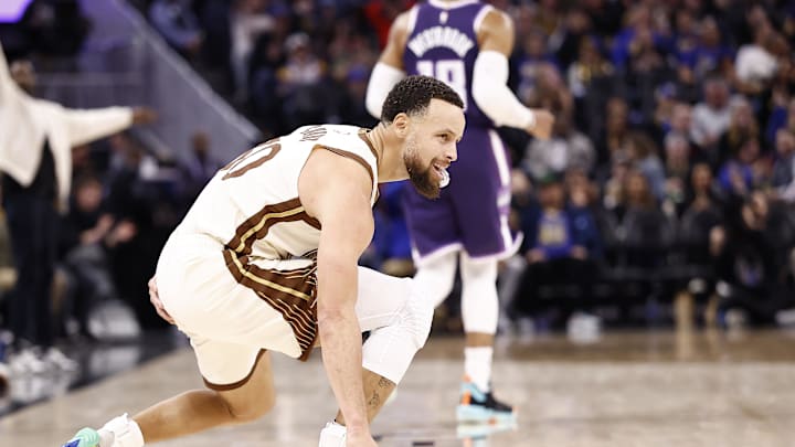 Jan 9, 2026; San Francisco, California, USA; Golden State Warriors guard Stephen Curry (30) smiles after scoring a three point basket agains tSacramento Kings guard Russell Westbrook (18) during the third quarter at Chase Center. Mandatory Credit: Kelley L Cox-Imagn Images Jan 9, 2026; San Francisco, California, USA; Golden State Warriors guard Stephen Curry (30) smiles after scoring a three point basket agains tSacramento Kings guard Russell Westbrook (18) during the third quarter at Chase Center. Mandatory Credit: Kelley L Cox-Imagn Images