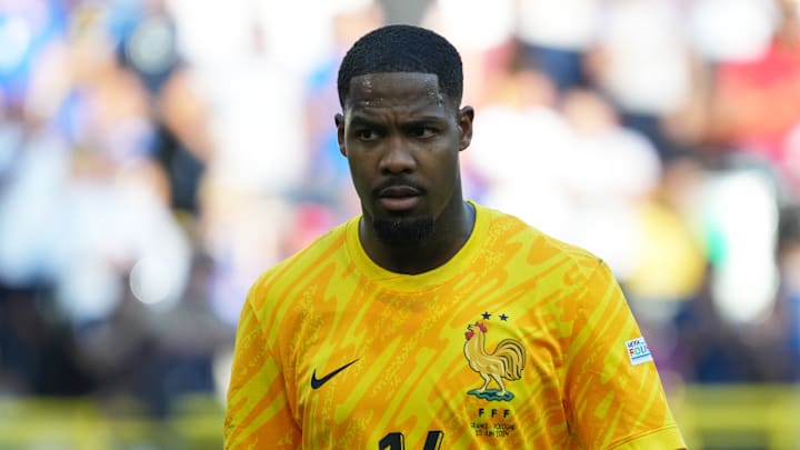 Mike Maignan n'est plus aussi fort sur pénalties...