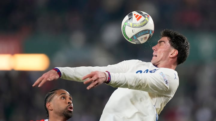 Former admirers Atletico Madrid are exploring the potential arrival of Dusan Vlahovic