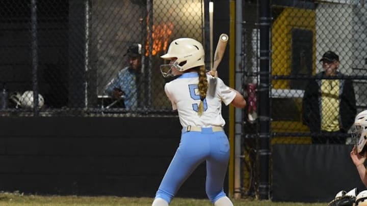 Newsome 2027 Second Baseman Emily Grooms Newsome 2027 Second Baseman Emily Grooms