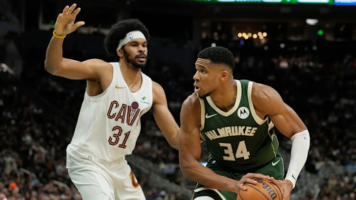 Jarrett Allen, Cleveland Cavaliers and Giannis Antetokounmpo, Milwaukee Bucks