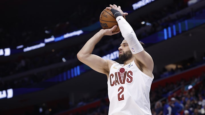 May 13, 2026; Detroit, Michigan, USA; Cleveland Cavaliers guard/forward Max Strus (2) shoots in the first half against the Detroit Pistons uring game five of the second round of the 2026 NBA Playoffs at Little Caesars Arena. Mandatory Credit: Rick Osentoski-Imagn Images