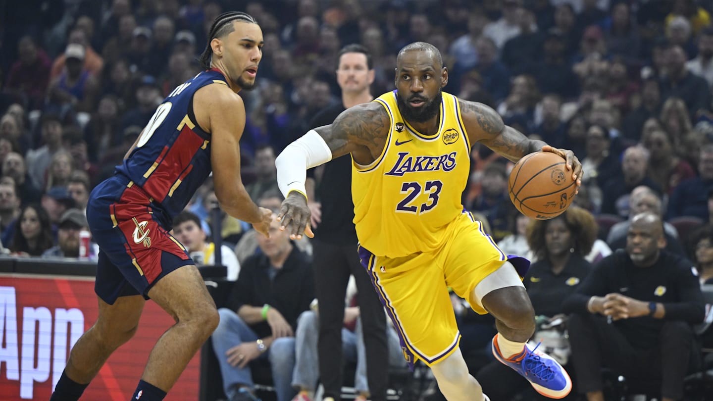 Cavs Insider Believes Cleveland Is Realistic Landing Spot for LeBron James