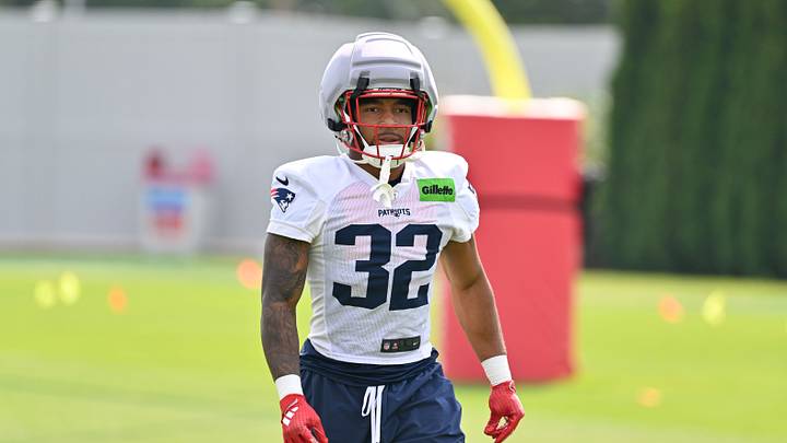 New England Patriots running back TreVeyon Henderson. New England Patriots running back TreVeyon Henderson.