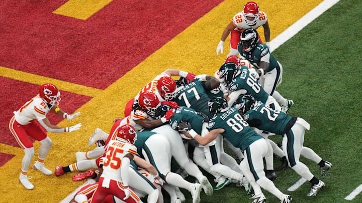Philadelphia Eagles quarterback Jalen Hurts (1) rushes the ball for a touchdown against the Kansas City Chiefs.