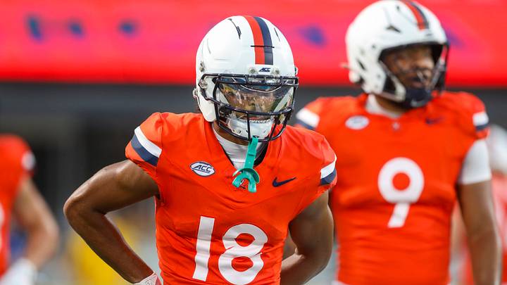 Sep 19, 2026; Charlotte, North Carolina, USA; Virginia Cavaliers wide receiver Da'shawn Martin (18) warms up before their game against the West Virginia Mountaineers at Bank of America Stadium. Mandatory Credit: Ben Queen-Imagn Images Sep 19, 2026; Charlotte, North Carolina, USA; Virginia Cavaliers wide receiver Da'shawn Martin (18) warms up before their game against the West Virginia Mountaineers at Bank of America Stadium. Mandatory Credit: Ben Queen-Imagn Images