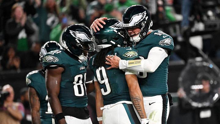 Oct 26, 2026; Philadelphia, Pennsylvania, USA; Philadelphia Eagles wide receiver Makai Lemon (9) celebrates with Philadelphia Eagles quarterback Tanner McKee (16) after scoring a touchdown during the third quarter at Lincoln Financial Field. Mandatory Credit: Eric Hartline-Imagn Images Oct 26, 2026; Philadelphia, Pennsylvania, USA; Philadelphia Eagles wide receiver Makai Lemon (9) celebrates with Philadelphia Eagles quarterback Tanner McKee (16) after scoring a touchdown during the third quarter at Lincoln Financial Field. Mandatory Credit: Eric Hartline-Imagn Images