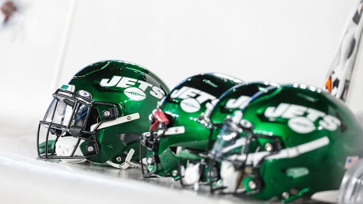Aug 14, 2021; East Rutherford, New Jersey, USA; New York Jets helmets are seen during the second half of the game between the New York Giants and the Jets at MetLife Stadium. Mandatory Credit: Vincent Carchietta-Imagn Images Aug 14, 2021; East Rutherford, New Jersey, USA; New York Jets helmets are seen during the second half of the game between the New York Giants and the Jets at MetLife Stadium. Mandatory Credit: Vincent Carchietta-Imagn Images