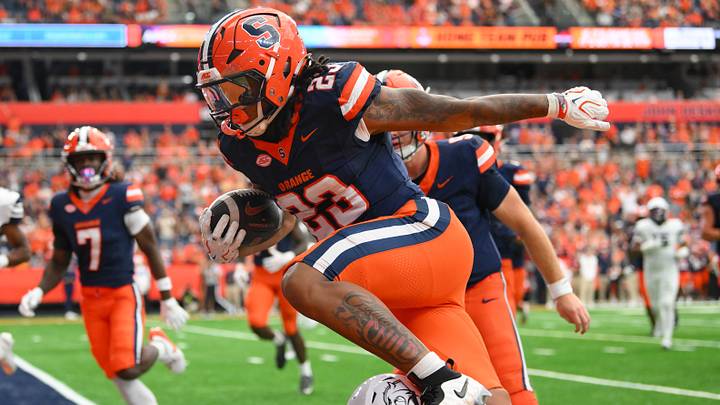 Syracuse running back Shavane Anderson Jr. scores one of his two touchdowns against New Hampshire Syracuse running back Shavane Anderson Jr. scores one of his two touchdowns against New Hampshire