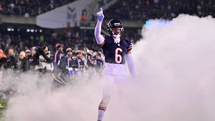 Dec 26, 2024; Chicago, Illinois, USA; Chicago Bears cornerback Kyler Gordon (6) enters the field before the game against the Seattle Seahawks at Soldier Field. Mandatory Credit: Daniel Bartel-Imagn Images Dec 26, 2024; Chicago, Illinois, USA; Chicago Bears cornerback Kyler Gordon (6) enters the field before the game against the Seattle Seahawks at Soldier Field. Mandatory Credit: Daniel Bartel-Imagn Images