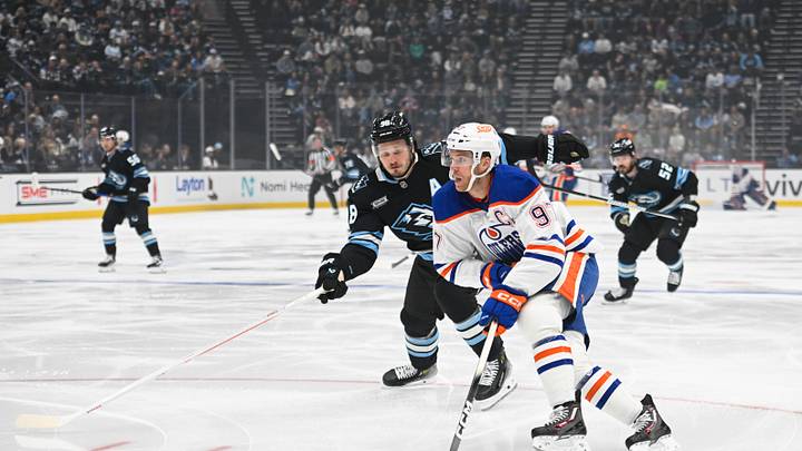 Edmonton Oilers v Utah Mammoth