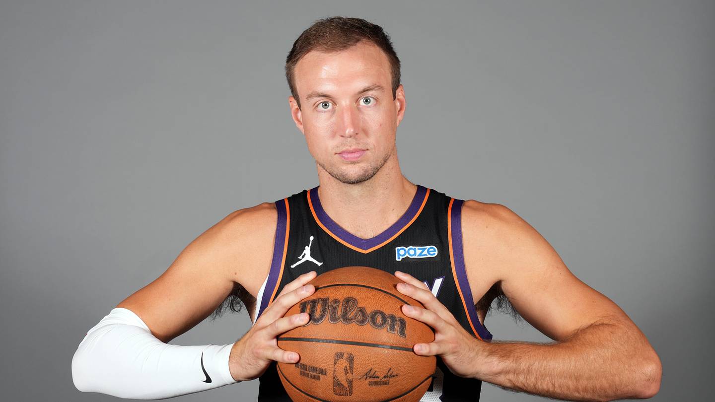 Cover art for Suns Guard Gets Encouraging Injury Update