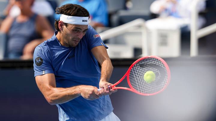 Aug 21, 2026; Mason, OH, USA; Taylor Fritz (USA) returns a shot against Ben Nakashima (USA) during the Cincinnati Open at Lindner Family Tennis Center. Aug 21, 2026; Mason, OH, USA; Taylor Fritz (USA) returns a shot against Ben Nakashima (USA) during the Cincinnati Open at Lindner Family Tennis Center.