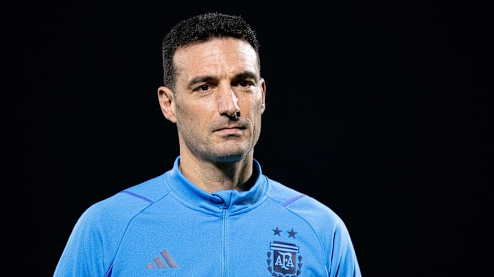 Lionel Scaloni était particulièrement stressé sur le penalty de Lionel Messi. Lionel Scaloni était particulièrement stressé sur le penalty de Lionel Messi.