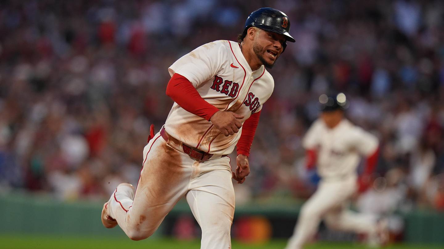 Red Sox's Willson Contreras Could Be Running Out of Time in Boston