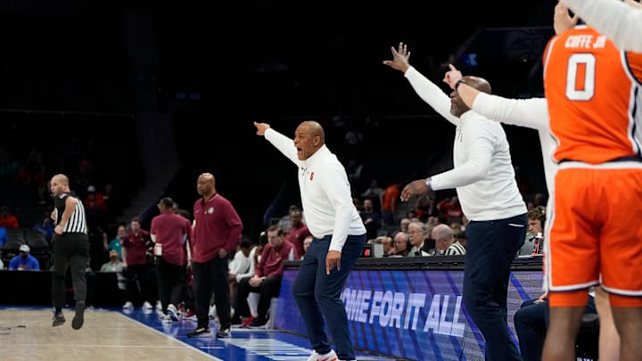 Mar 11, 2025; Charlotte, NC, USA; Syracuse Orange head coach Adrian Autry reacts in the second half at Spectrum Center. Mandatory Credit: Bob Donnan-Imagn Images