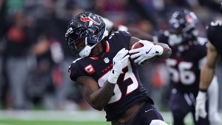 Houston Texans running back Dare Ogunbowale (33) Houston Texans running back Dare Ogunbowale (33)
