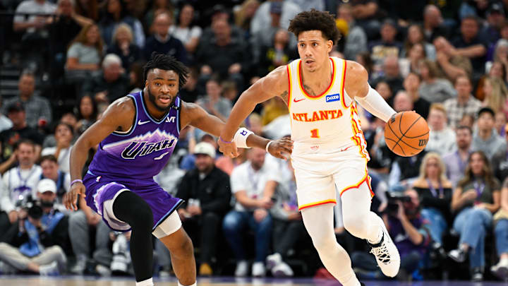 Atlanta Hawks star Jalen Johnson driving on Utah Jazz Guard Isaiah Collier 