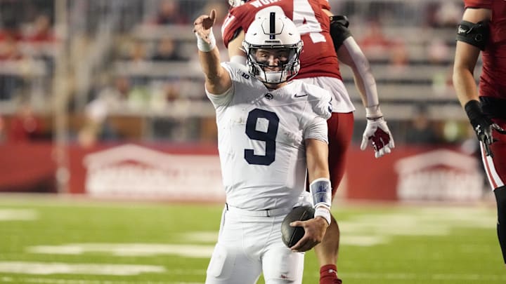 Penn State Nittany Lions quarterback Beau Pribula (9) 