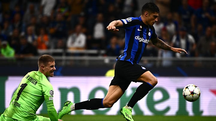 Arbitragem roubou a cena no jogo entre Inter de Milão e Barcelona