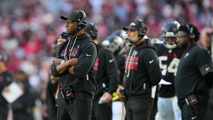 Dec 21, 2025; Glendale, Arizona, USA; Atlanta Falcons head coach Raheem Morris on the sidelines against the Arizona Cardinals during the first half at State Farm Stadium. Mandatory Credit: Joe Camporeale-Imagn Images Dec 21, 2025; Glendale, Arizona, USA; Atlanta Falcons head coach Raheem Morris on the sidelines against the Arizona Cardinals during the first half at State Farm Stadium. Mandatory Credit: Joe Camporeale-Imagn Images