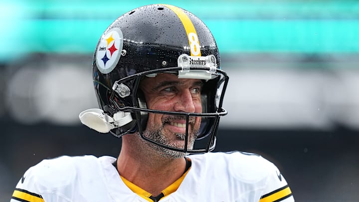 Aaron Rodgers of the Pittsburgh Steelers Aaron Rodgers of the Pittsburgh Steelers