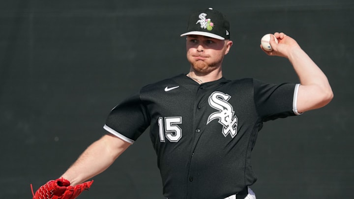 Feb 10, 2026; Glendale, AZ, USA; Chicago White Sox pitcher Sean Newcomb (15) warms up during spring training camp at Camelback Ranch. Mandatory Credit: Rick Scuteri-Imagn Images Feb 10, 2026; Glendale, AZ, USA; Chicago White Sox pitcher Sean Newcomb (15) warms up during spring training camp at Camelback Ranch. Mandatory Credit: Rick Scuteri-Imagn Images