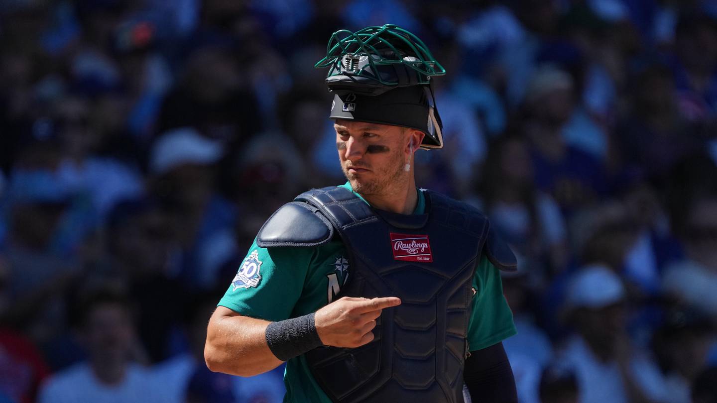 Rockies Could Call up This Veteran Catcher to Back Up Hunter Goodman