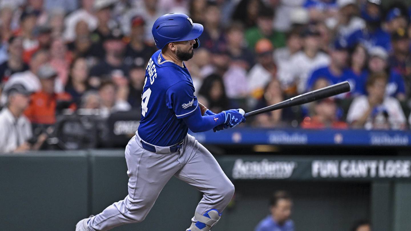 The 2 Biggest Threats to Dodgers as Reigning World Series Champions