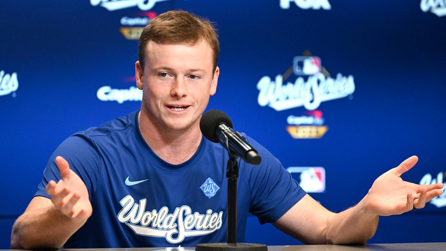 May Stats Prove Blue Jays Louis Varland Robbed of AL Reliever of the Month