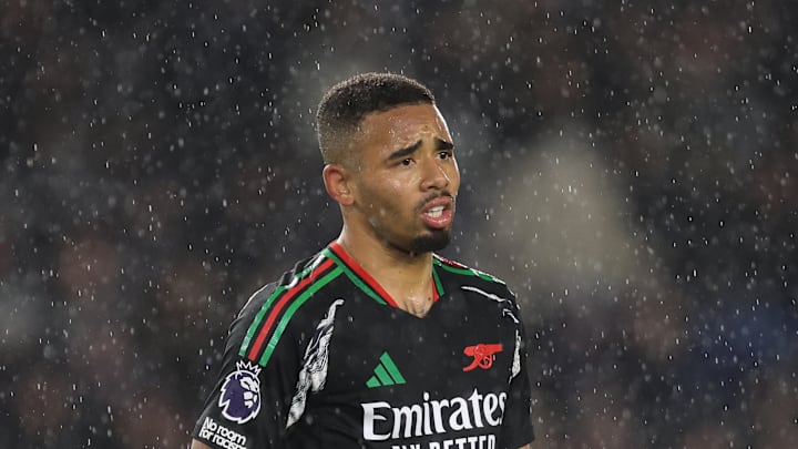 Arsenal interrompeu sequência de vitórias e pode ver Liverpool disparar ainda mais na liderança