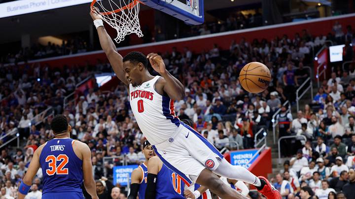 Apr 24, 2025; Detroit, Michigan, USA; Detroit Pistons center Jalen Duren (0) dunks in the second half against the New York Knicks during game three of first round for the 2024 NBA Playoffs at Little Caesars Arena. Mandatory Credit: Rick Osentoski-Imagn Images Apr 24, 2025; Detroit, Michigan, USA; Detroit Pistons center Jalen Duren (0) dunks in the second half against the New York Knicks during game three of first round for the 2024 NBA Playoffs at Little Caesars Arena. Mandatory Credit: Rick Osentoski-Imagn Images