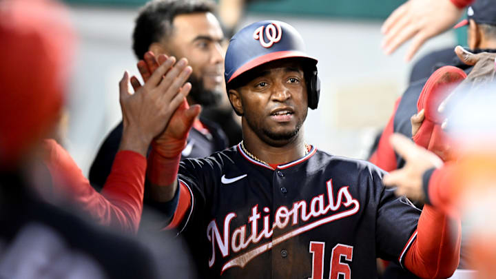 Robles juega para los Nacionales 