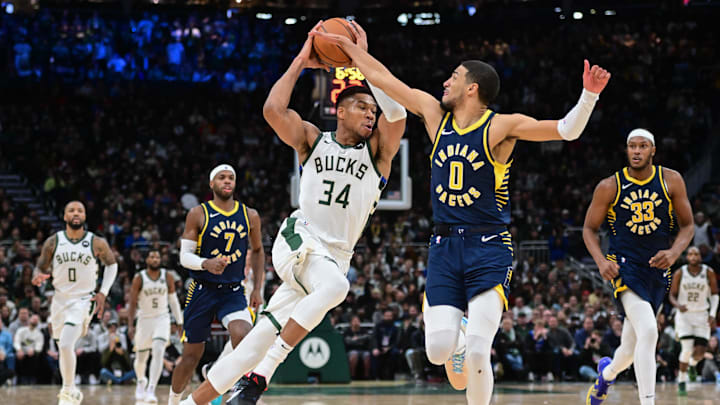 Milwaukee Bucks forward Giannis Antetokounmpo (34) drives.