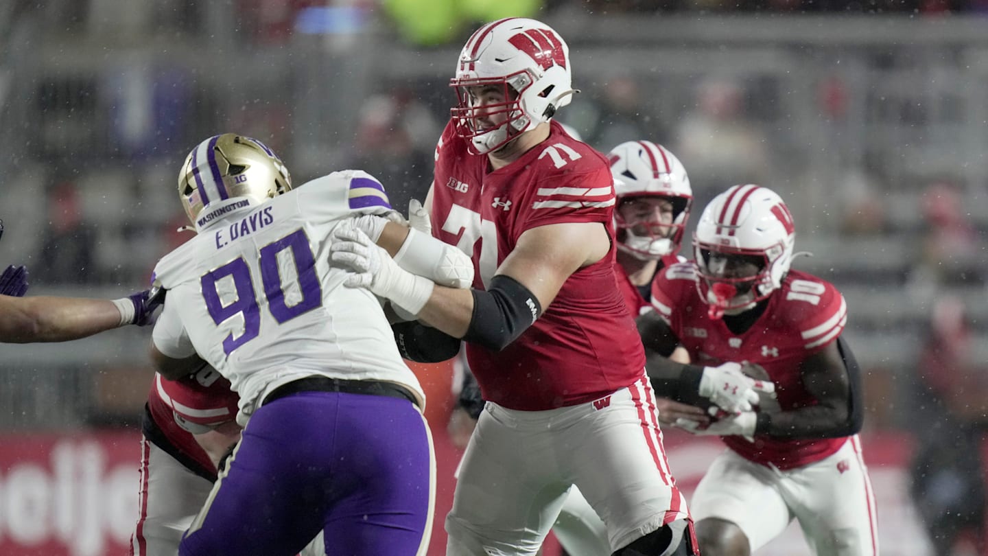 Wisconsin Badgers OT Riley Mahlman's NFL Draft stock takes a hit with weigh-in measurements