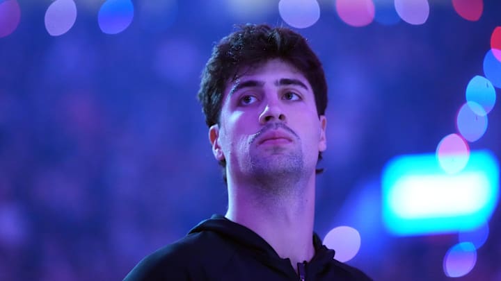 Nov 18, 2025; Portland, Oregon, USA; Portland Trail Blazers forward Deni Avdija (8) stands for the national anthem before the game against the Phoenix Suns at Moda Center. Mandatory Credit: Soobum Im-Imagn Images Nov 18, 2025; Portland, Oregon, USA; Portland Trail Blazers forward Deni Avdija (8) stands for the national anthem before the game against the Phoenix Suns at Moda Center. Mandatory Credit: Soobum Im-Imagn Images