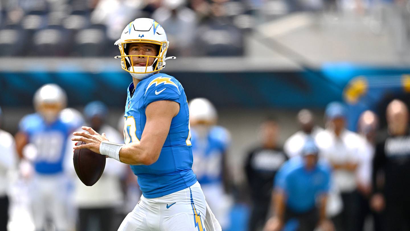 Cardinals vs. Chargers Notes Include Injuries, Benchings, Rotations and More