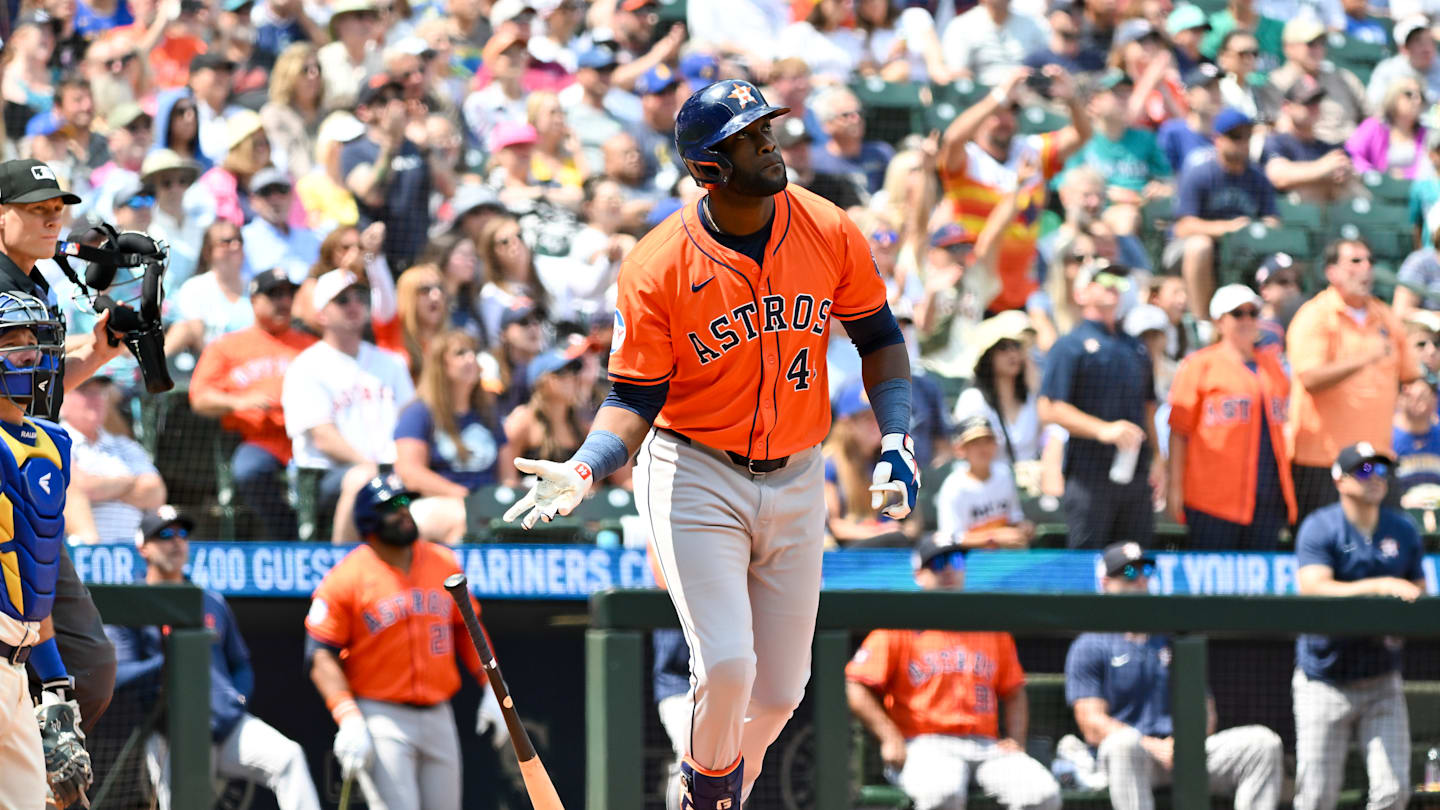 Devastating AL West injuries can only help Mariners hold 1st place