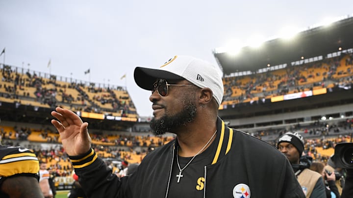 Pittsburgh Steelers head coach Mike Tomlin 