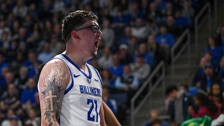 Saint Louis Billikens center Robbie Avila (21) 