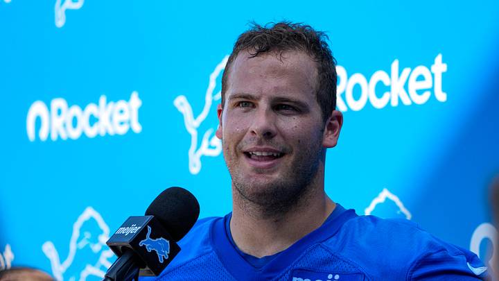 Detroit Lions tight end Sam Laporta (87) talks to media members Detroit Lions tight end Sam Laporta (87) talks to media members
