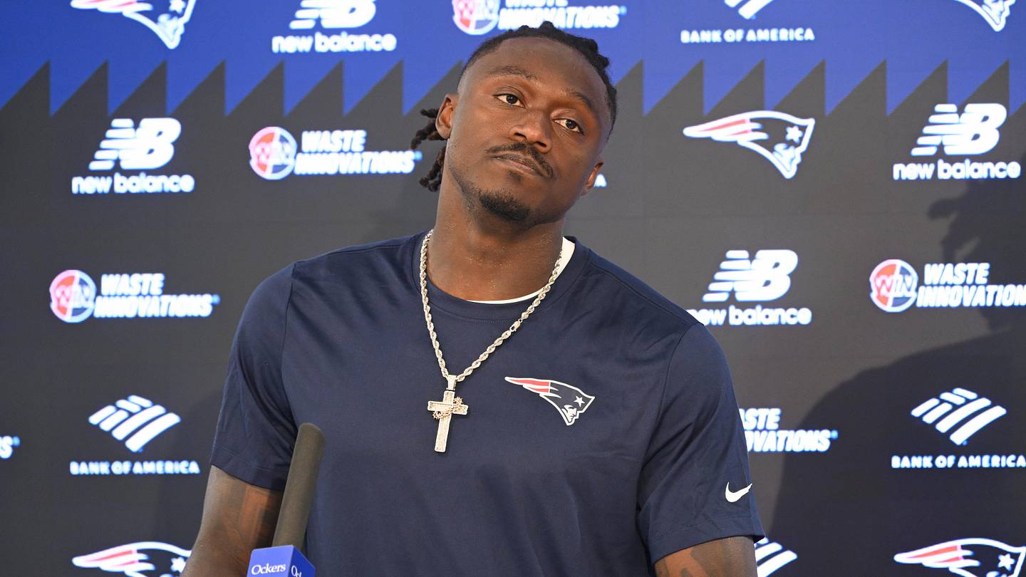 Patriots’ Josh McDaniels Has Historically High Hopes for A.J. Brown