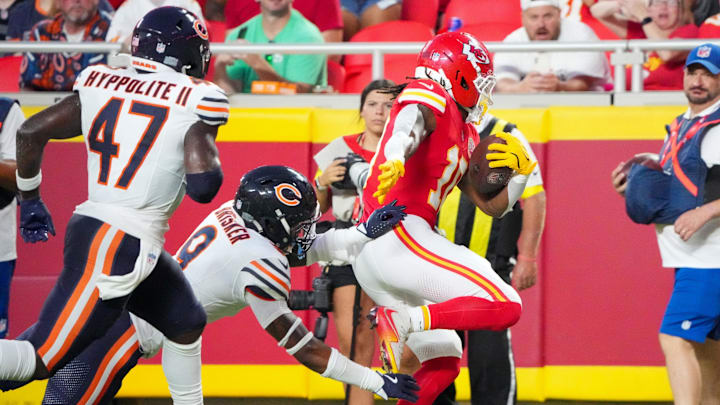 Aug 22, 2025; Kansas City, Missouri, USA; Kansas City Chiefs running back Isiah Pacheco (10) runs the ball as Chicago Bears safety Jaquan Brisker (9) attempts the tackle during the first half of the game at GEHA Field at Arrowhead Stadium. Mandatory Credit: Denny Medley-Imagn Images Aug 22, 2025; Kansas City, Missouri, USA; Kansas City Chiefs running back Isiah Pacheco (10) runs the ball as Chicago Bears safety Jaquan Brisker (9) attempts the tackle during the first half of the game at GEHA Field at Arrowhead Stadium. Mandatory Credit: Denny Medley-Imagn Images