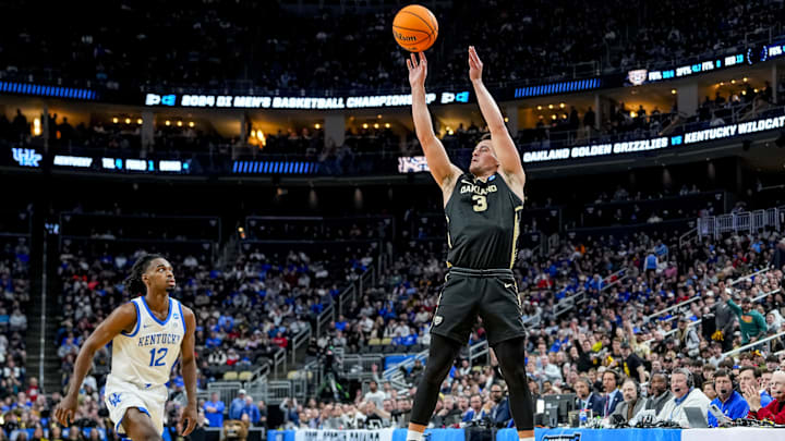 Mar 21, 2024; Pittsburgh, PA, USA; Oakland Golden Grizzlies guard Jack Gohlke (3) takes a jump shot