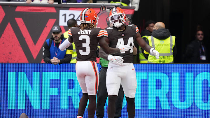 Oct 5, 2025; Tottenham, United Kingdom; Cleveland Browns tight end Harold Fannin Jr. (44) celebrates with wide receiver Jerry Jeudy (3) after scoring a touchdown against the Minnesota Vikings during the first quarter of an NFL International Series game at Tottenham Hotspur Stadium. Mandatory Credit: Kirby Lee-Imagn Images